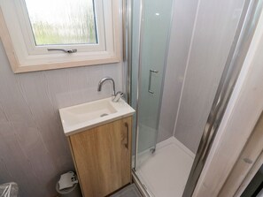 Shower - Little Acre, Oxenhope (Keighley)
