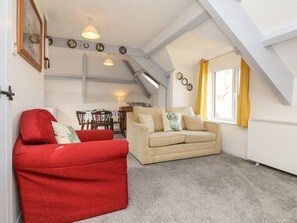 Living area - The Loft, Holsworthy (Holsworthy)