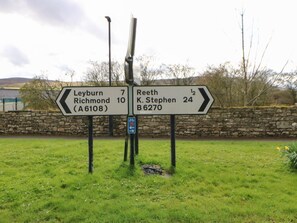 Property grounds - A D Coach House, Reeth (Richmond)