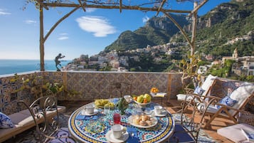 Luksusleilighet, 2 soverom, sjøutsikt | Terrasse/patio