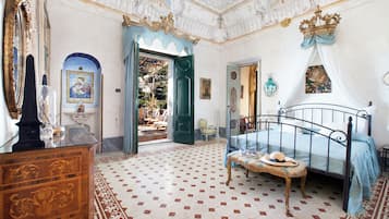 Luxury Apartment, 2 Bedrooms, Sea View