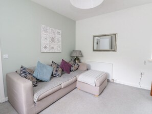 Living area - Anchor Cottage, Hopeman, Moray (Elgin)