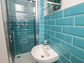Shower - Wellington House, Bridlington (Bridlington)