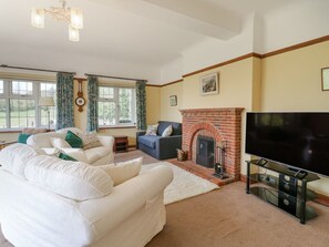 Living area - Little Danns: A Cozy Getaway (Hailsham)