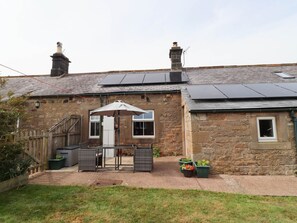 Outdoor dining - Folly View, Eglingham (Alnwick)
