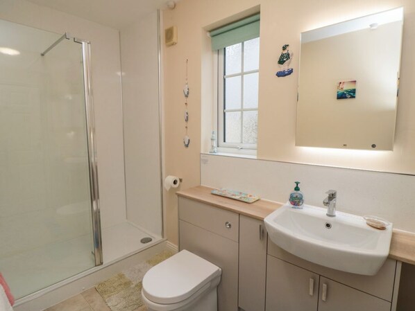 Shower - Richmond Cottage, Malton (Malton)