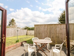 Outdoor dining - Sunnymead Cottage, Ashwater (Beaworthy)