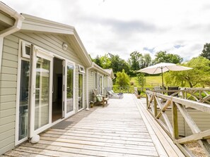 Terrace/patio - Phocle Lodge, Ross-On-Wye (Ross-on-Wye)