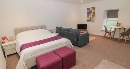Cherry Studio, Cornhill-On-Tweed