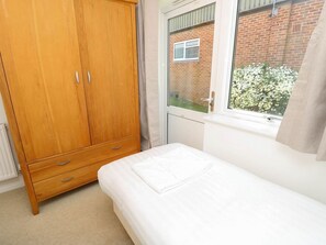 Room - Cape 11: A Coastal Retreat (Yarmouth)