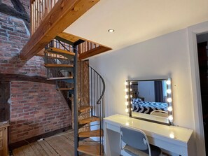 Interior - Mallison Cottage, Ashton-Under-Lyne (Ashton-under-Lyne)