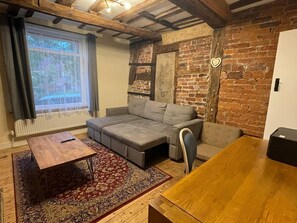 Living area - Mallison Cottage, Ashton-Under-Lyne (Ashton-under-Lyne)