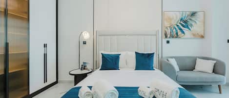 Exclusive Studio, 1 Queen Bed, Private Pool, City View
