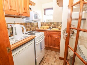 Private kitchen - Cordwainer Cottage, Cayton (Stoke-on-Trent)