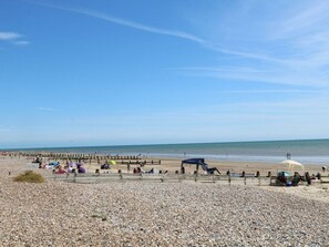 Beach - The Lifeboat Landing, Littlehampton (Littlehampton)