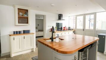Dishwasher, highchair