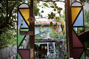 Kamar Double Klasik, balkon, pemandangan kebun | Detail eksterior