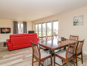 Interior - THE DONKEY SHED, WiFi, open-plan, near Sherbone (Sherborne)