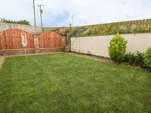 Property grounds - Little Argham Cottage, Rudston (Driffield)