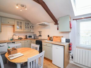 Lave-vaisselle, chaise haute