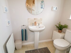 Shower - Stillwaters, Bushmills, County Antrim (Bushmills)