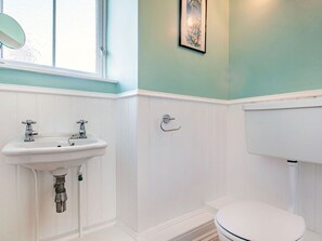 Shower - BRYN RHOSYN, WiFi, Pet-friendly, En-suite, Nefyn (Pwllheli)