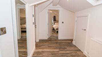 6 bedrooms, WiFi