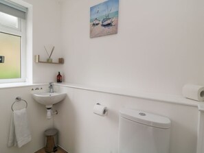 Shower - Brewers Cottage, Looe, Cornwall, (Looe)