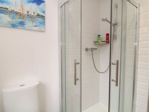 Shower - Brewers Cottage, Looe, Cornwall, (Looe)