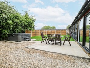 Outdoor dining - The Ivy, Happisburgh, East Anglia (Norwich)