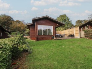 Terrace/patio - Woodlands View, Rudyard (Leek)