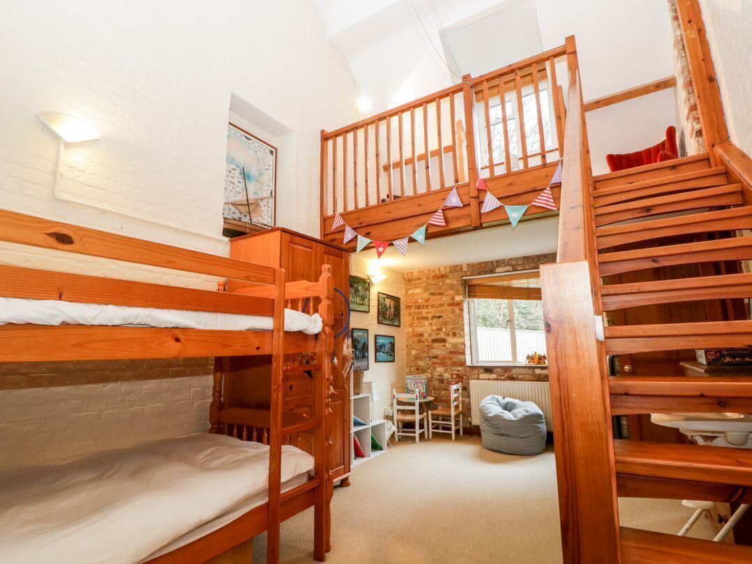 5 bedrooms, WiFi