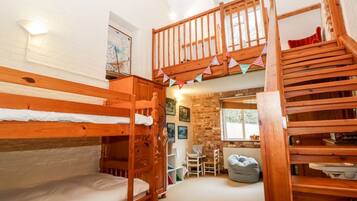 5 bedrooms, WiFi