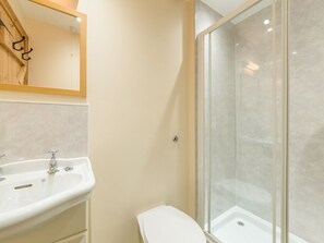 Shower - Brian's Cottage, Alnmouth (Alnwick)