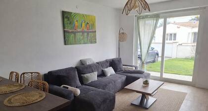 MAISON TRES BIEN SITUEE AU CALME