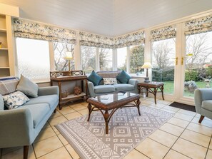 Fireplace - Llwyn Derw, Talybont (Talybont)