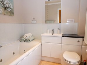 Shower - Tobson Leverburgh, Eilean Siar (Isle of Harris)