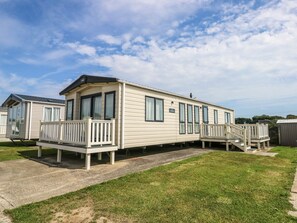Exterior - The Boathouse, East Wittering. (Chichester)