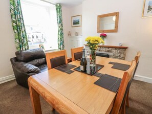 Dining - Charming South View Retreat in Redmire (Leyburn)