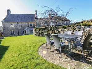 Outdoor dining - Charming South View Retreat in Redmire (Leyburn)