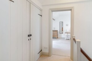 Interior - Morlan Cottage, Newport, Pembrokeshire (Newport)