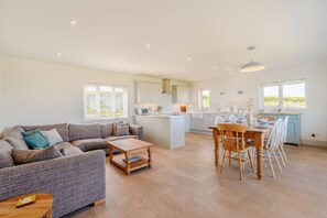 Interior - Morlan Cottage, Newport, Pembrokeshire (Newport)