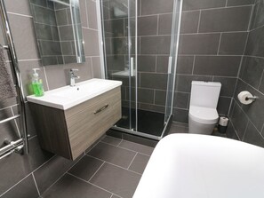 Shower - Box Tree Farm House, Kirkby Lonsdale (Lancaster)