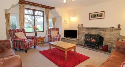 Keepers Cottage is in Shobdon.