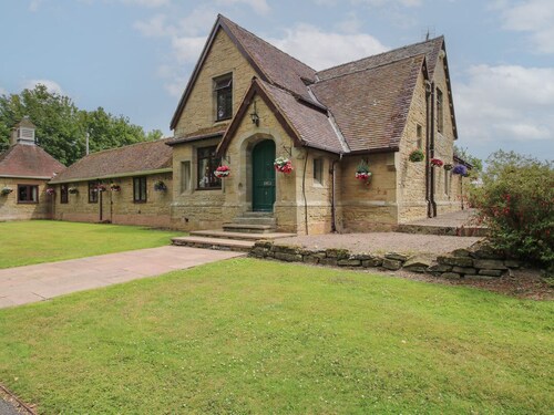 Keepers Cottage is in Shobdon.