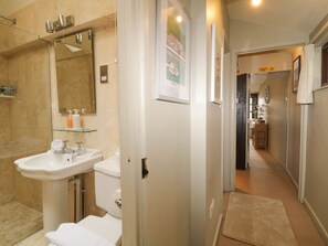 Shower - 4 Trenhaile Terrace, Malpas, Cornwall (Truro)