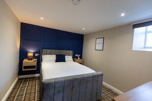 Room - Moorsholm View, Lingdale (Saltburn-by-the-Sea)