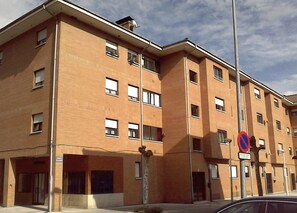 Apartment | Exterior - Apartamento en Calafell Cerca de la Playa (Calafell)