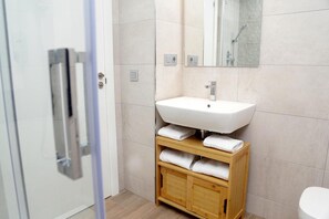 Apartment | Bathroom - Apartamento en Calafell Cerca de la Playa (Calafell)