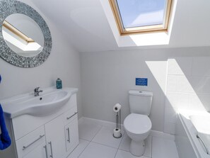 Shower - Little Penrhosgoch Barn, Rhayader (Llandrindod Wells)
